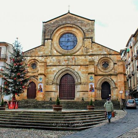 Palazzo Lupinacci - Dimora Storica Bed And Breakfast Cosenza Bagian luar foto